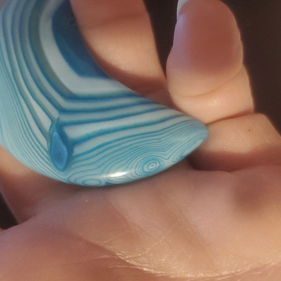New Blue and White Stripes Agate Crescent Moon Pendant. - Picture 6 of 8